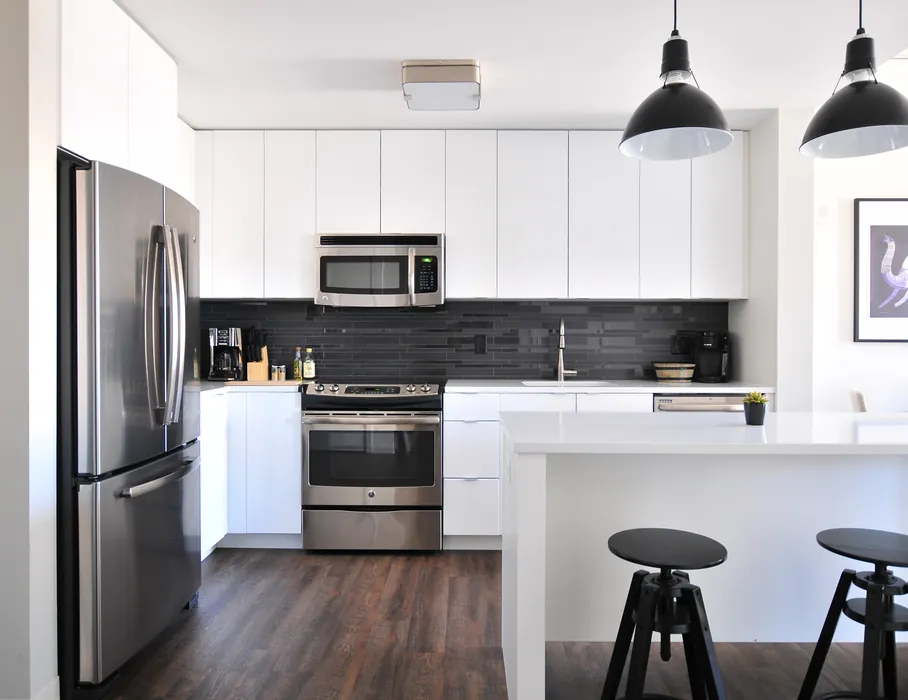 Helle Küche in einem modernisierten Wohnhaus